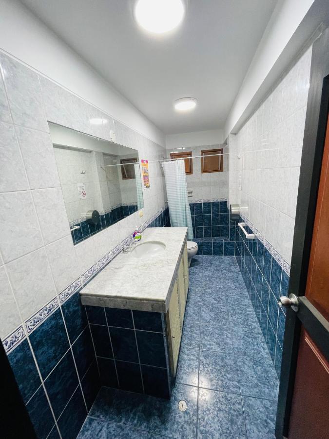 Rainbow Hostel Lima Zewnętrze zdjęcie