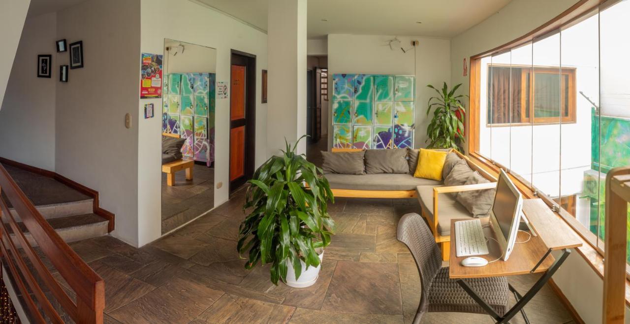 Rainbow Hostel Lima Zewnętrze zdjęcie